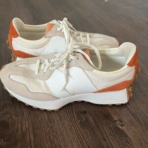 NEW BALANCE SNEAKERS